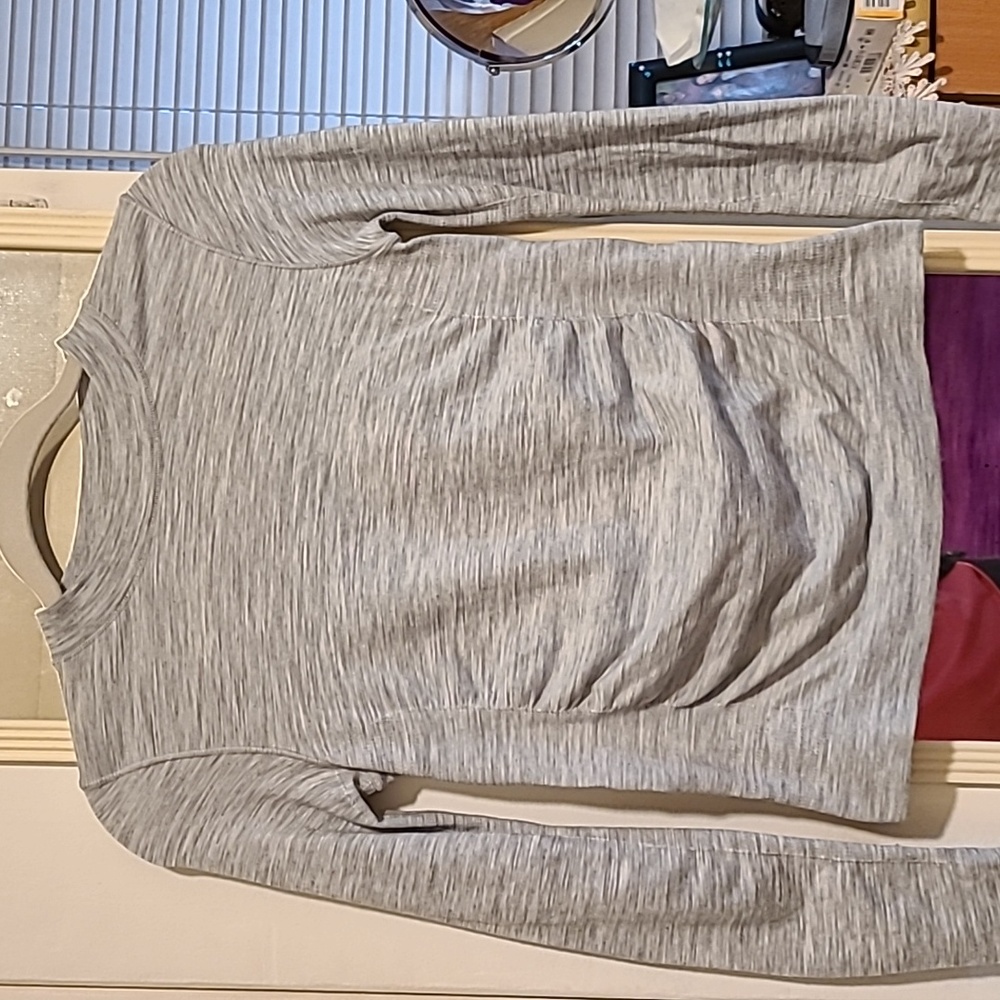 💥💥💥 HOT SALE Athleta Active Long Sleeve Top, Size XXS, Color Silver